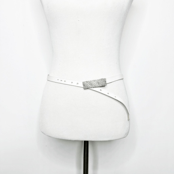 VTG 90s y2k GUESS SKINNY accident BELT WHITE leather womens S small - Picture 1 of 5